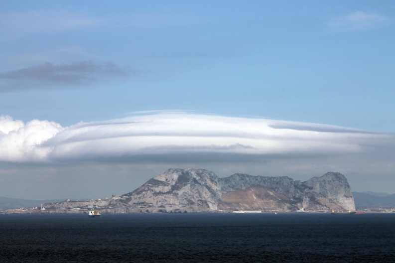 Skyer-over-Gibraltar.jpg
